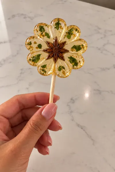 Pirulito de flor com anis estrelado